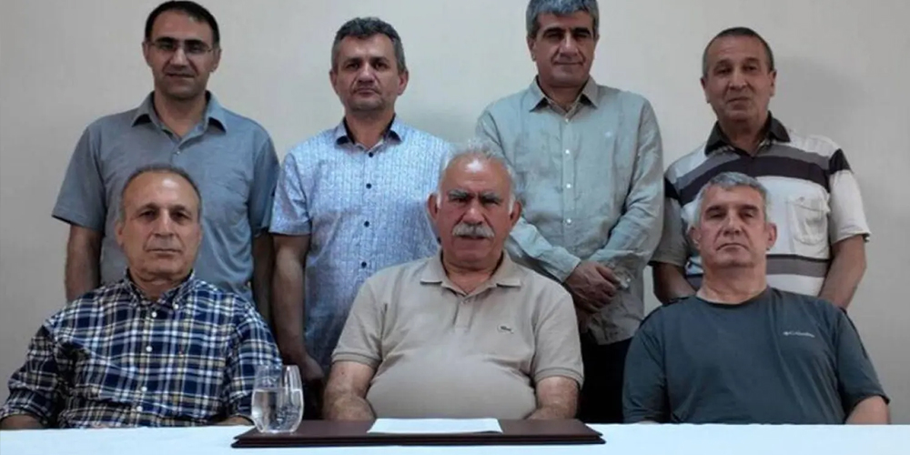 الفيديو الأخير لعبدالله أوجلان يدعو فيها إلى ترك السلاح والمضي في طريق السلام
