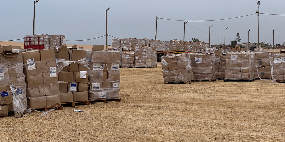 الطرود الغذائية التي يقوم الفلسطينين بأخذها ومحاولة الرجوع، ويحدث أثناء محاولة أخذ المساعدات إطلاق كثيف للنار