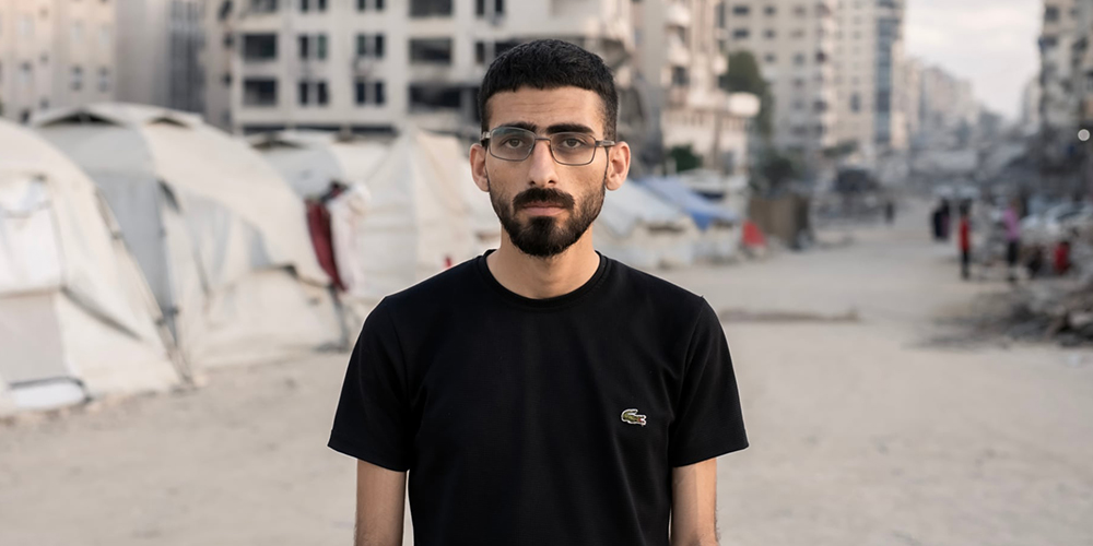 صورة الشاب غازي المجدلاوي صورة تظهر مفقودين في هاتف منسق المركز الفلسطيني للمفقودين والمخفيين قسرًا