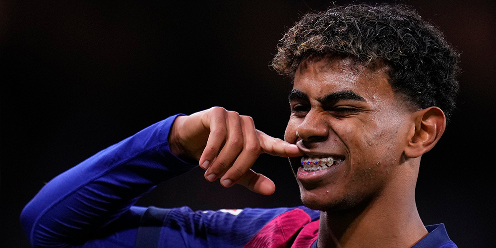 صورة قريبة للاعب لامين يامال
